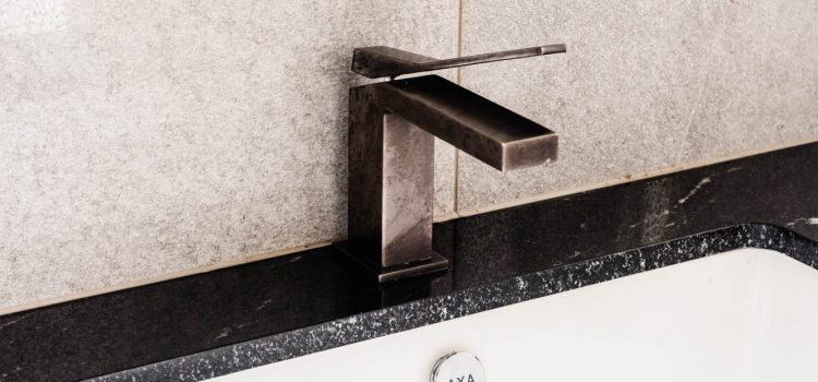 Ensuite sink axe