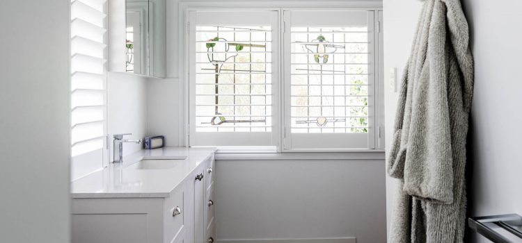 White Shaker Style Vanity